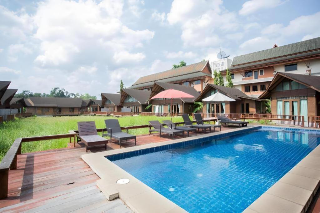 100 Islands Resort & Spa Surat Thani Exterior photo