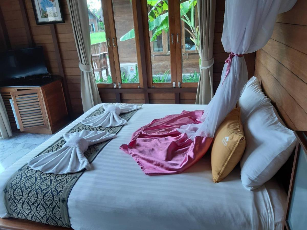 100 Islands Resort & Spa Surat Thani Exterior photo